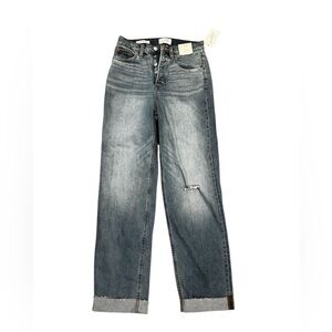 Universal Thread Straight Leg Jeans in Washed Blue
